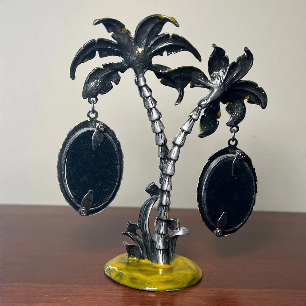 Vintage great tropical
